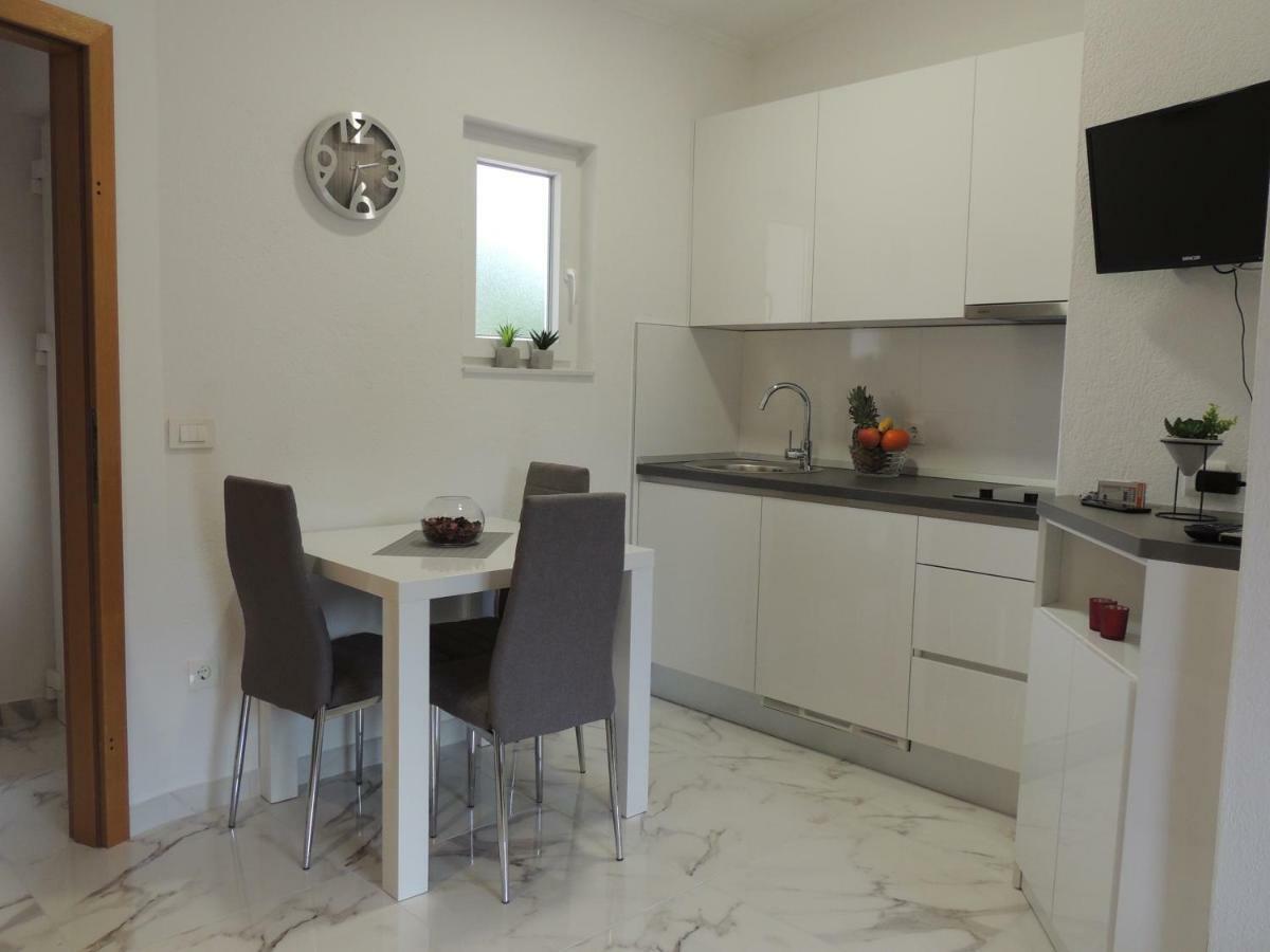 Apartments Palma Baška Voda Buitenkant foto